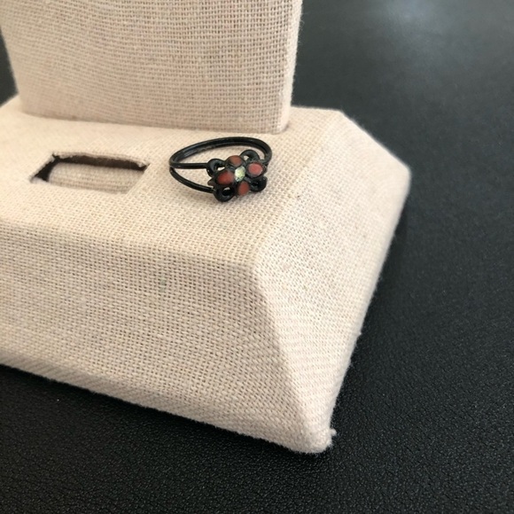 Vintage Flower Design Ring SiE 2.75 - Picture 2 of 3